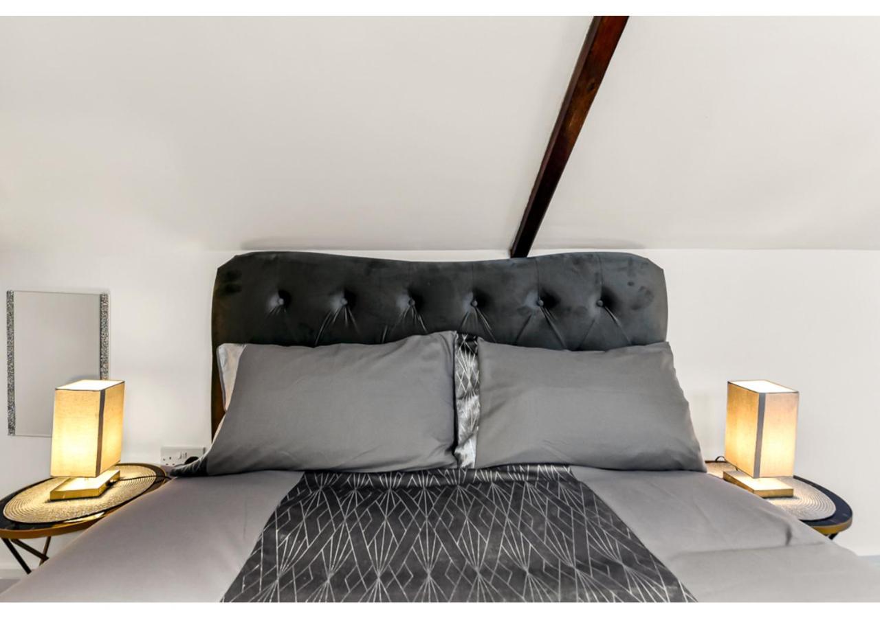 Sleek And Modern Studio With Minimalist Vibe Apartment Chelmsford Exterior foto